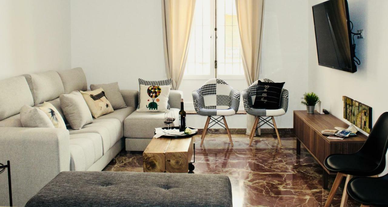 Gatu Premium Villa Aramburu, " Preferente Mayores De 25 Anos Y Familias " El Puerto de Santa María Dış mekan fotoğraf