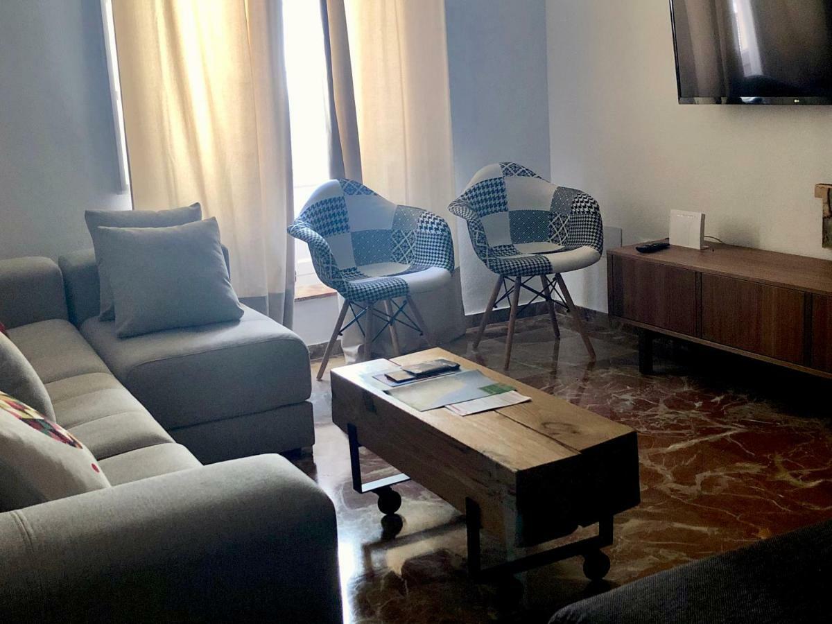 Gatu Premium Villa Aramburu, " Preferente Mayores De 25 Anos Y Familias " El Puerto de Santa María Dış mekan fotoğraf
