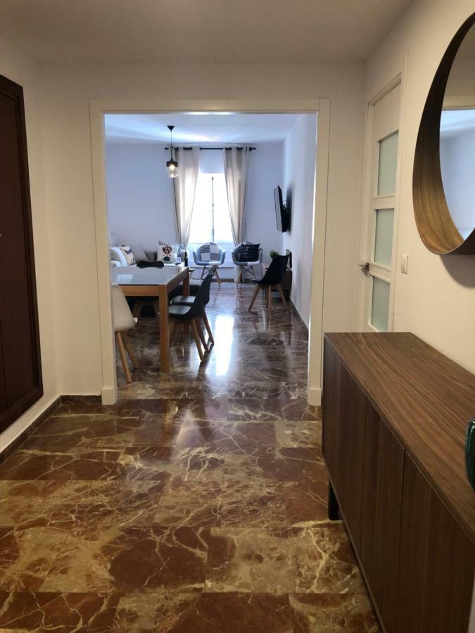 Gatu Premium Villa Aramburu, " Preferente Mayores De 25 Anos Y Familias " El Puerto de Santa María Dış mekan fotoğraf
